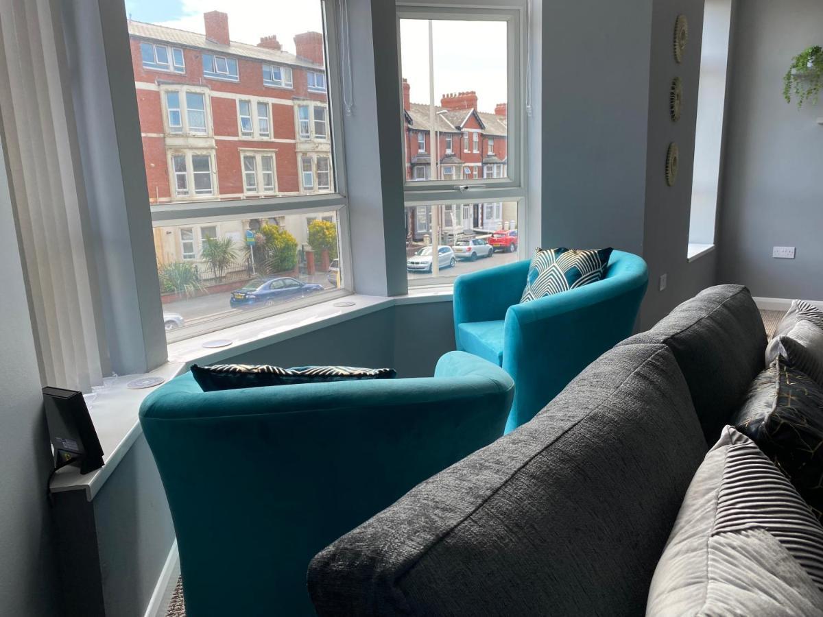 Blackpool Sleepover Apartment 4 Free Parking Sleeps 6 ภายนอก รูปภาพ